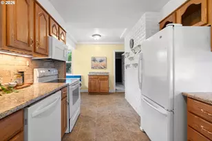 1831 NE 142nd Ave, Portland, OR 97230 - Photo 12