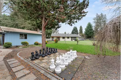 16600 SW Florence St, Beaverton, OR 97078 - Photo 32