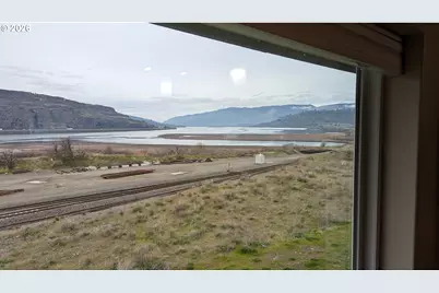 222 Washington St, Lyle, WA 98635 - Photo 4
