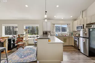 222 Washington St, Lyle, WA 98635 - Photo 8