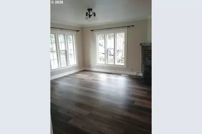 760 W Ballf St, Roseburg, OR 97471 - Photo 16