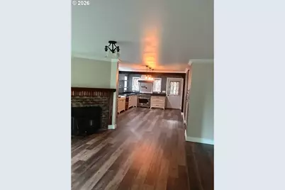 760 W Ballf St, Roseburg, OR 97471 - Photo 2