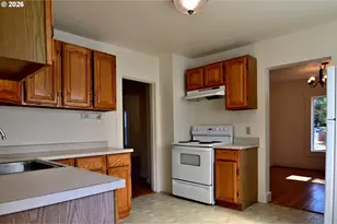 3407 NE 81st Ave, Portland, OR 97213 - Photo 8