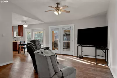 76554 Bobbe Way, Oakridge, OR 97463 - Photo 8