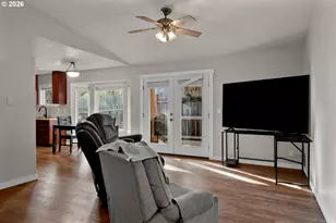 76554 Bobbe Way, Oakridge, OR 97463 - Photo 8