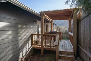 76554 Bobbe Way, Oakridge, OR 97463 - Photo 20
