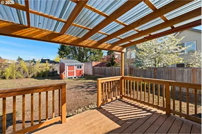 6915 SE Raymond Ct, Portland, OR 97206 - Photo 16