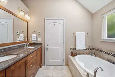 2383 NE Jamie Dr, Hillsboro, OR 97124 - Photo 20