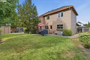 2383 NE Jamie Dr, Hillsboro, OR 97124 - Photo 36