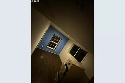 564 SW Cedar St, Mill City, OR 97360 - Photo 12