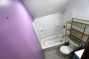 564 SW Cedar St, Mill City, OR 97360 - Photo 16