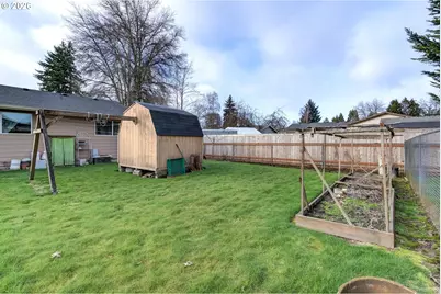 908 NE 1st Ave, Battle Ground, WA 98604 - Photo 12