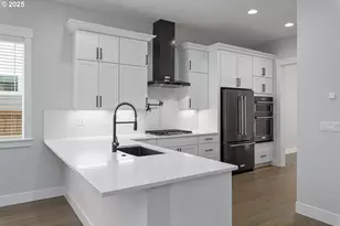 15229 S E Towers Ter, Milwaukie, OR 97267 - Photo 8