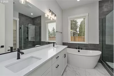 15229 SE Towers Ter, Milwaukie, OR 97267 - Photo 16