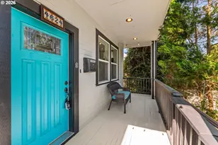 4624 SE Taylor St, Portland, OR 97215 - Photo 2