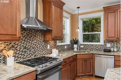 4624 SE Taylor St, Portland, OR 97215 - Photo 10