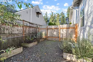 205 W 32nd St, Vancouver, WA 98660 - Photo 38