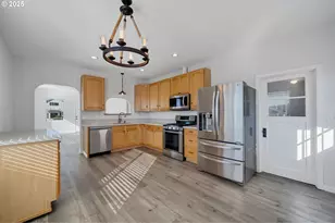 315 Birch Ave, Tillamook, OR 97141 - Photo 10