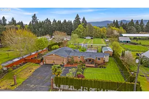 23501 NE Sunnycrest Rd, Newberg, OR 97132 - Photo 2