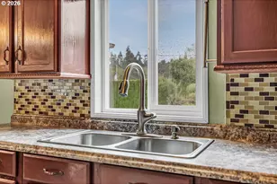23501 NE Sunnycrest Rd, Newberg, OR 97132 - Photo 12