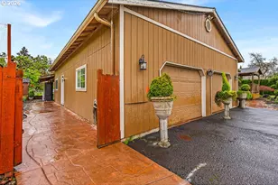 23501 NE Sunnycrest Rd, Newberg, OR 97132 - Photo 4