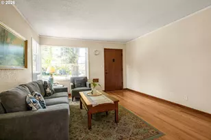 2105 SE Caruthers St, Portland, OR 97214 - Photo 10