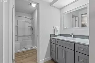 10425 SW Greenleaf Terrace, Tigard, OR 97224 - Photo 14