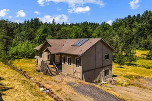 2755 E 38th Ave, Eugene, OR 97405 - Photo 4