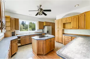 2755 E 38th Ave, Eugene, OR 97405 - Photo 10