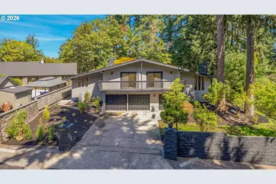 2402 NE Summit Ridge Dr, Vancouver, WA 98686 - Photo 2