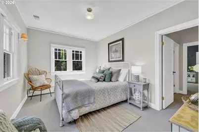 850 E Beacon Dr, Eugene, OR 97404 - Photo 14