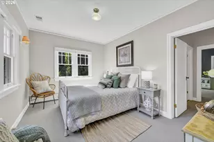 850 E Beacon Dr, Eugene, OR 97404 - Photo 14