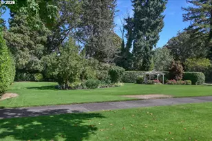 850 E Beacon Dr, Eugene, OR 97404 - Photo 38