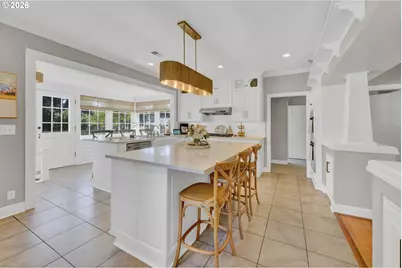 850 E Beacon Dr, Eugene, OR 97404 - Photo 12