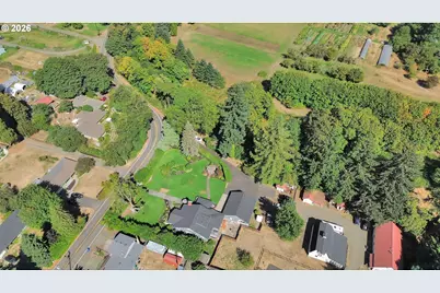 850 E Beacon Dr, Eugene, OR 97404 - Photo 48