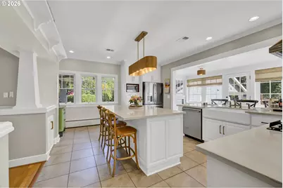 850 E Beacon Dr, Eugene, OR 97404 - Photo 10