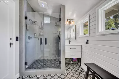 850 E Beacon Dr, Eugene, OR 97404 - Photo 18