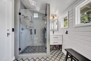 850 E Beacon Dr, Eugene, OR 97404 - Photo 18