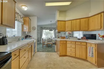 51408 SE Springlake Loop #142, Scappoose, OR 97056 - Photo 18