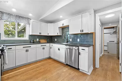 12061 SE Sunnycreek Ln, Clackamas, OR 97015 - Photo 16
