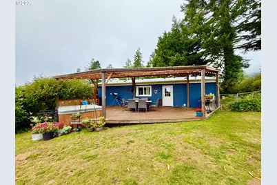 97818 Hanscam Ln, Brookings, OR 97415 - Photo 12