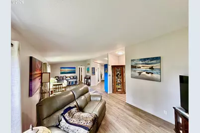 97818 Hanscam Ln, Brookings, OR 97415 - Photo 32