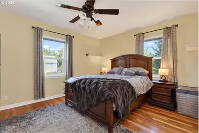 121 W 10th St, The Dalles, OR 97058 - Photo 18