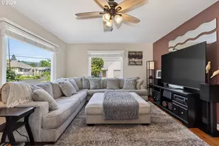 121 W 10th St, The Dalles, OR 97058 - Photo 8