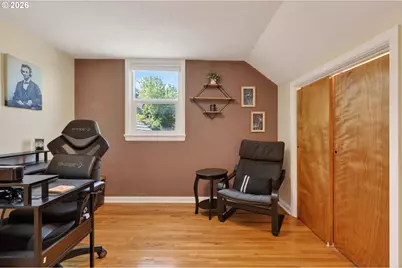 121 W 10th St, The Dalles, OR 97058 - Photo 24