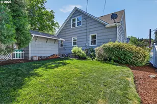 121 W 10th St, The Dalles, OR 97058 - Photo 6