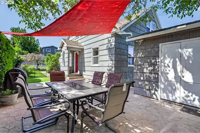 121 W 10th St, The Dalles, OR 97058 - Photo 40