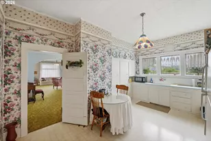 906 C St, Myrtle Point, OR 97458 - Photo 20