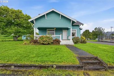 906 C St, Myrtle Point, OR 97458 - Photo 2