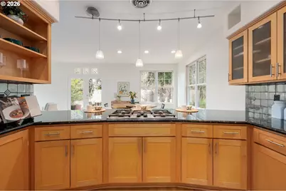 4015 Spring Knoll Dr, Eugene, OR 97405 - Photo 12